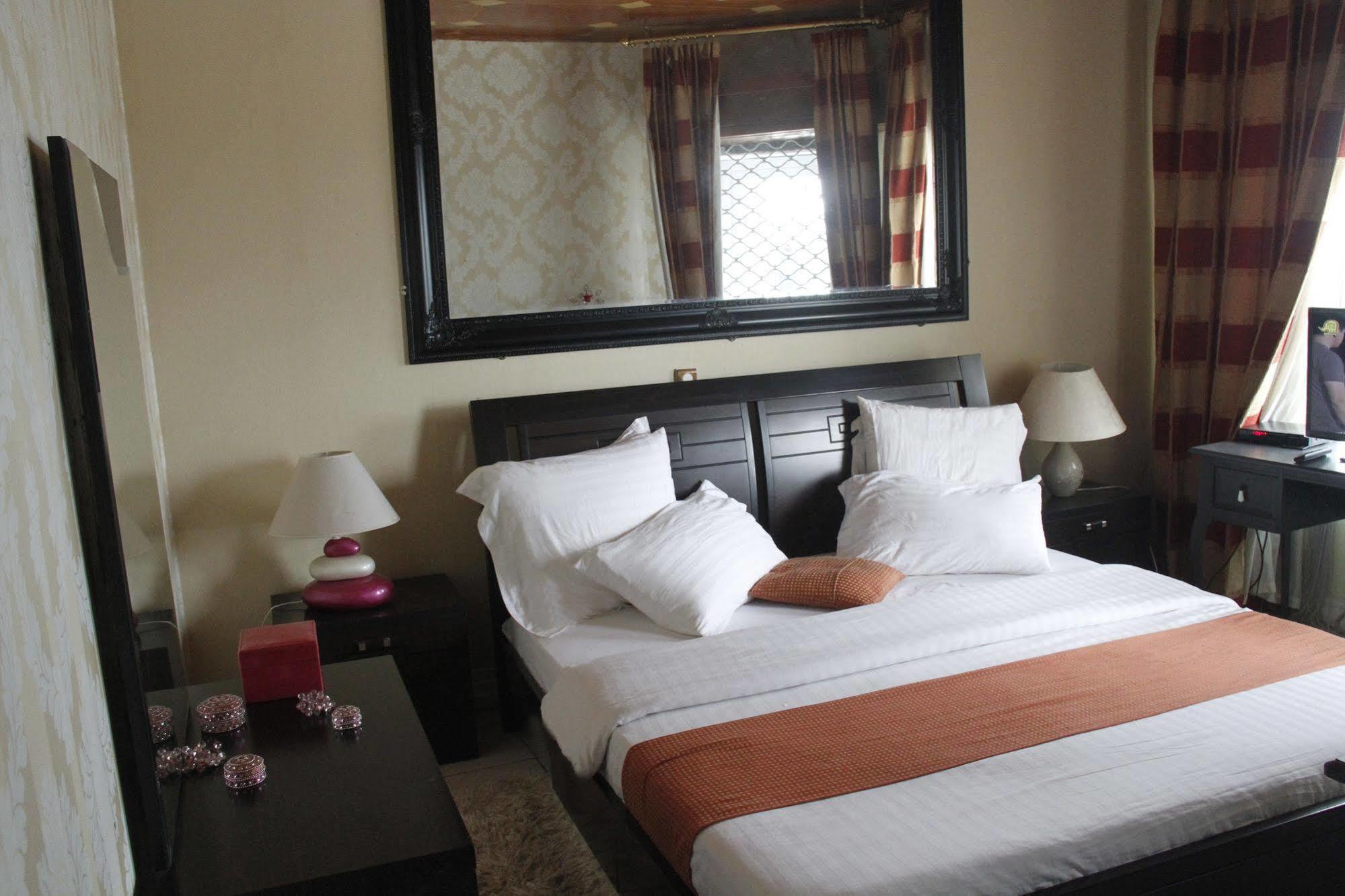 Saddle Hill Ranch Hotel Bafut Kültér fotó